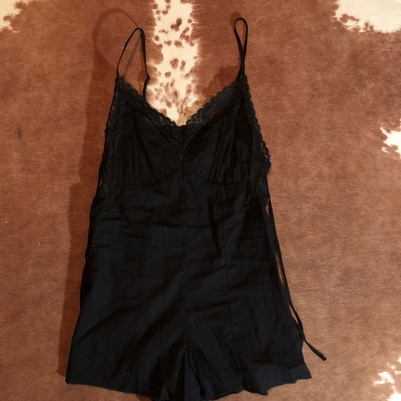 Urban Outfitters Kimichi Blue romper 
size small
Size sold out 
No flaws - Picture 2 of 6